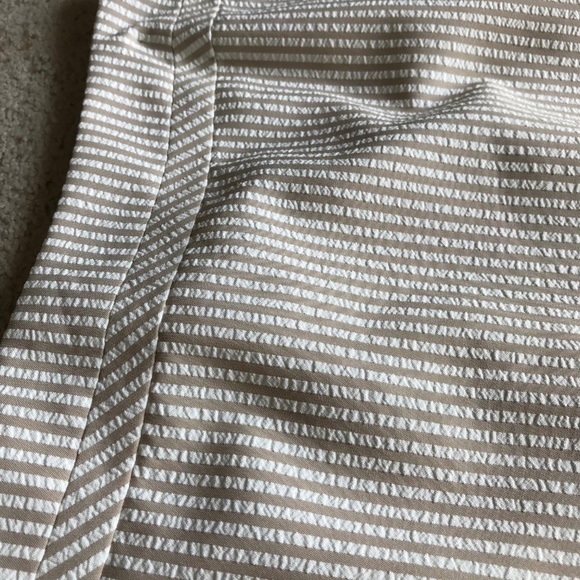 Tahari Seer Sucker Pencil Skirt 8 Petite - Picture 4 of 8